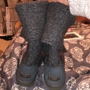 Gray Knit Uggs
